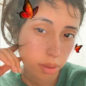 Meet your Posher, Andrea